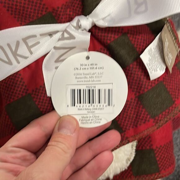 NWT buffalo plaid baby soft fleece blanket - Picture 4 of 8